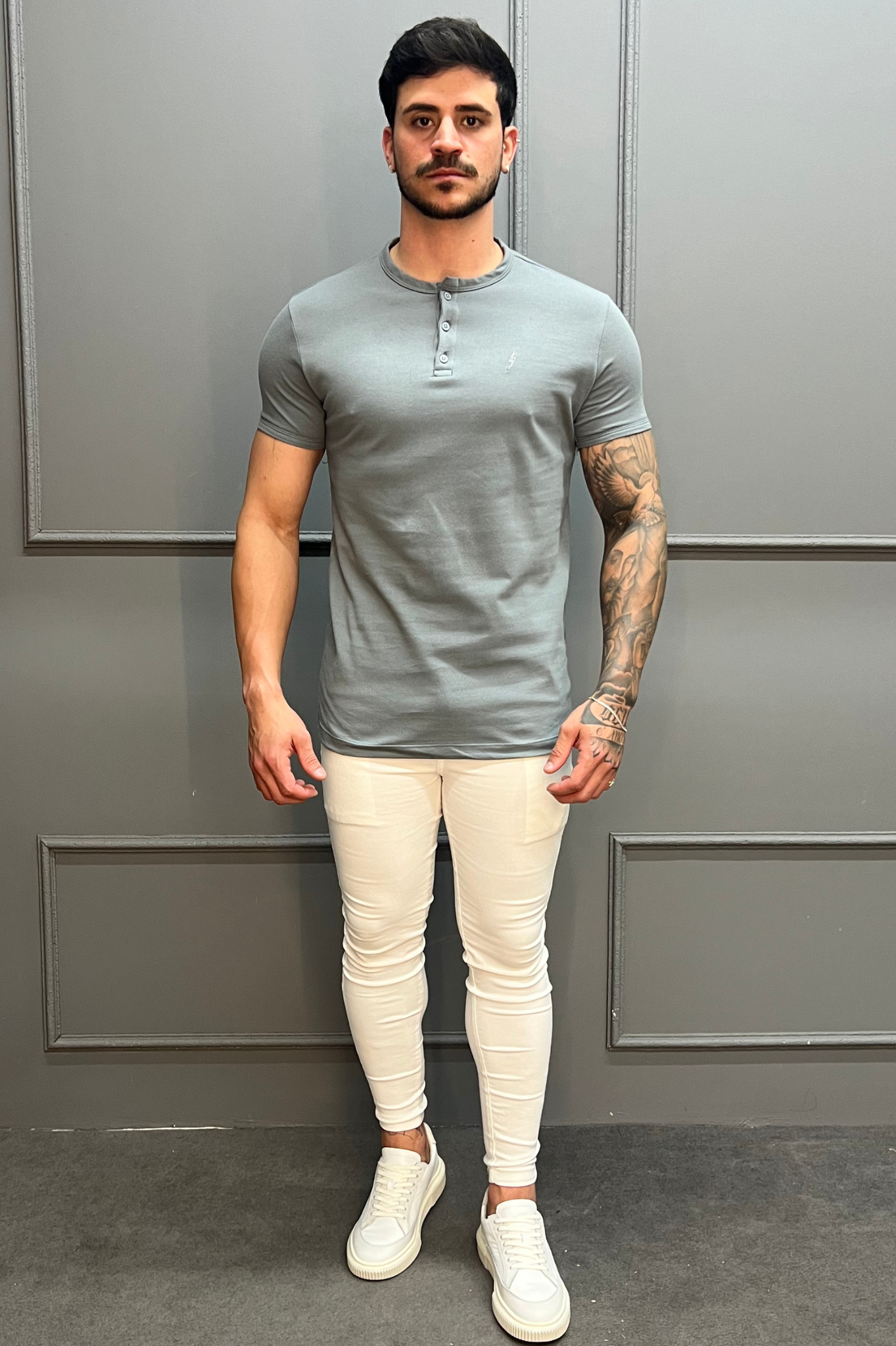 Camisa Gola Henley Cinza