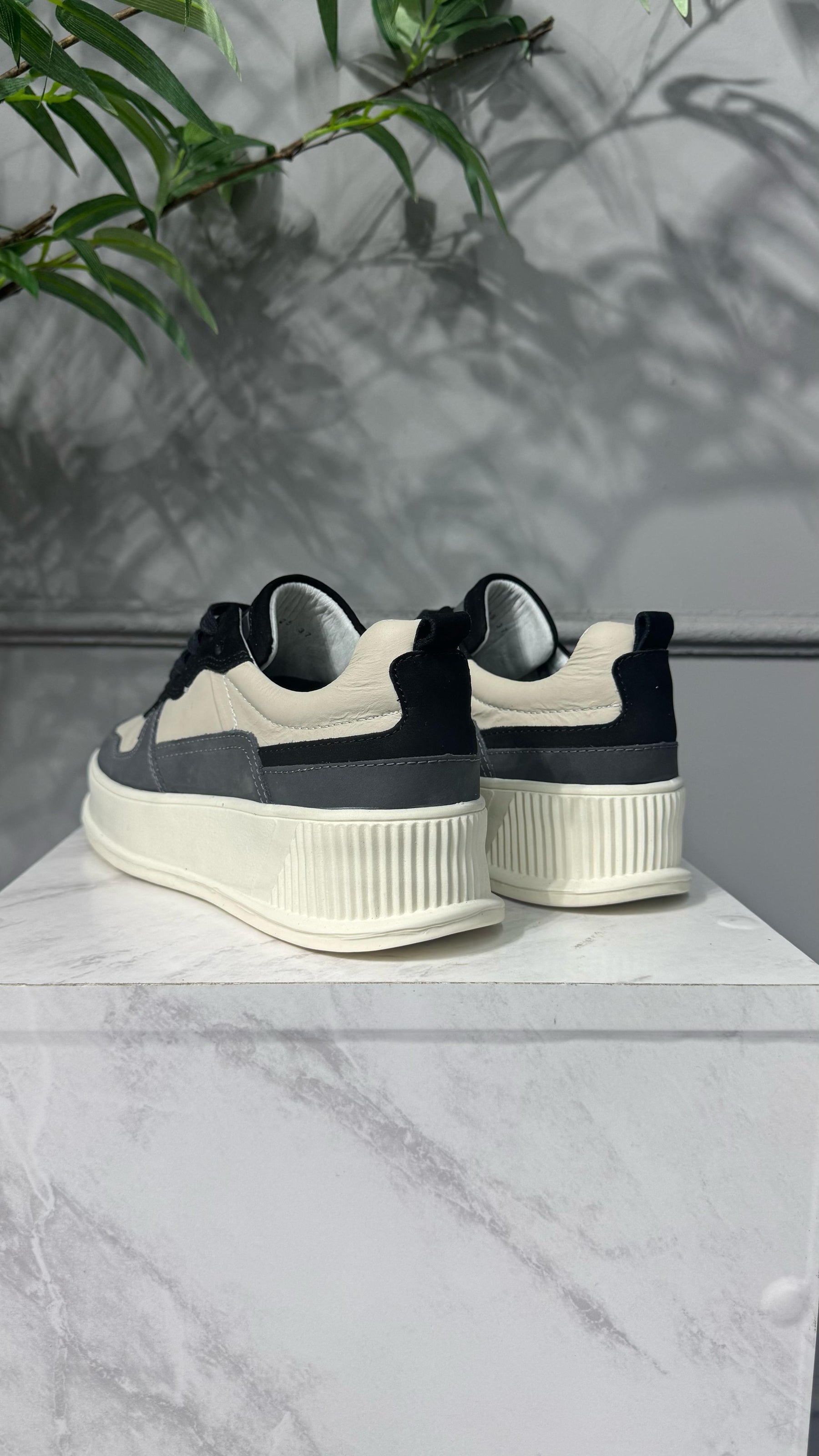 Calçado Sneaker Strong