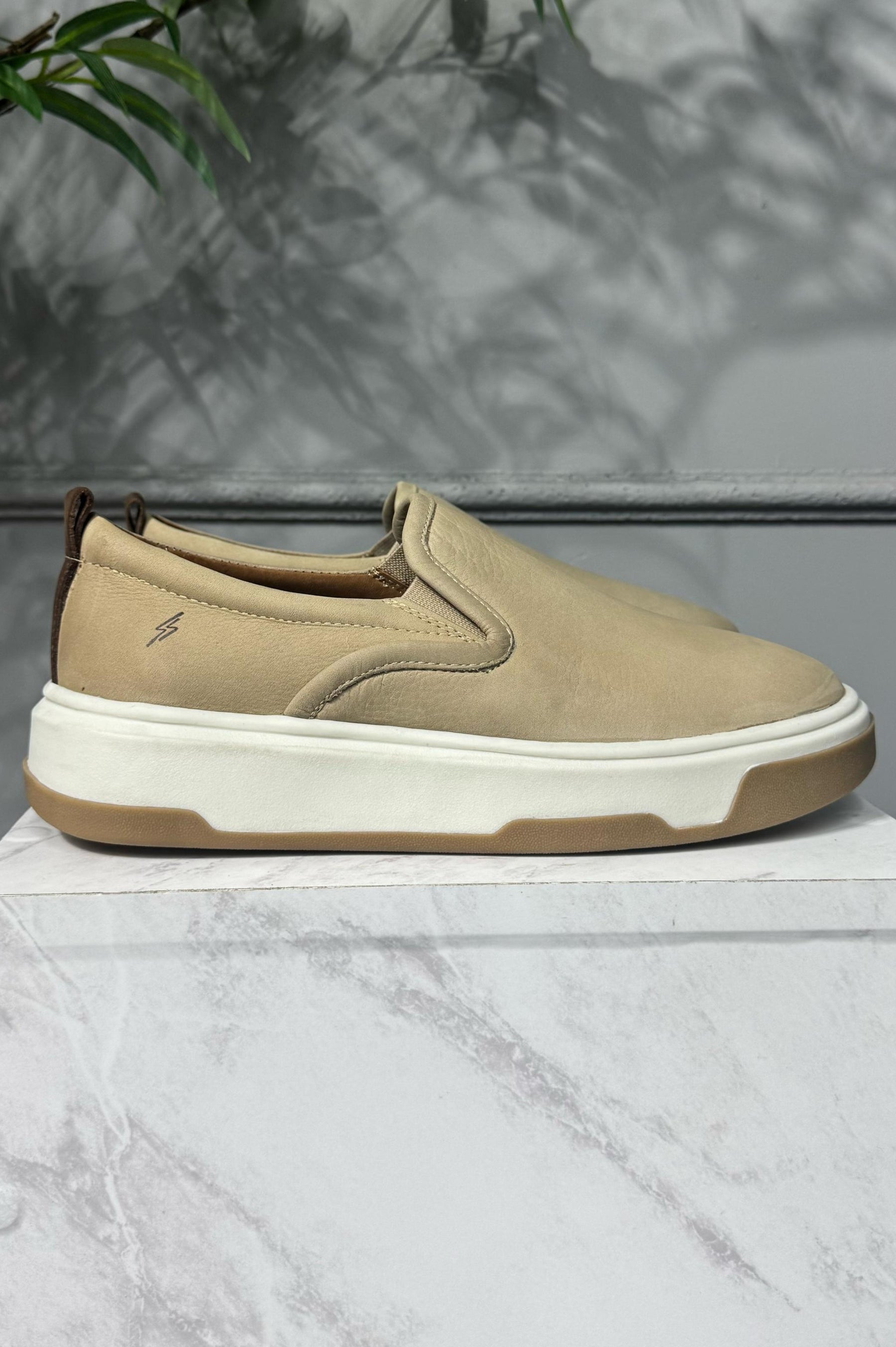 Calçado Sneaker Mancinne
