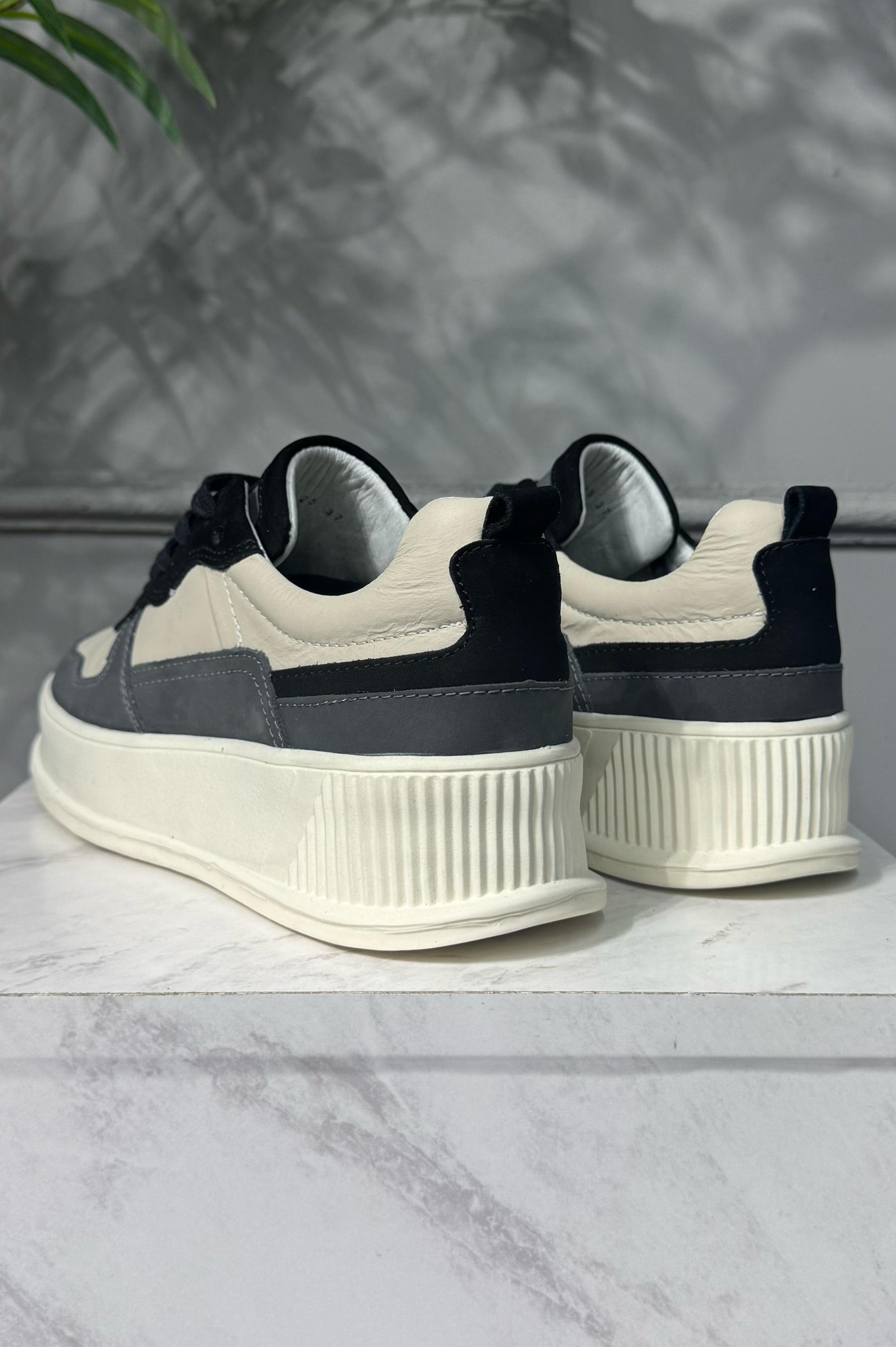 Calçado Sneaker Strong