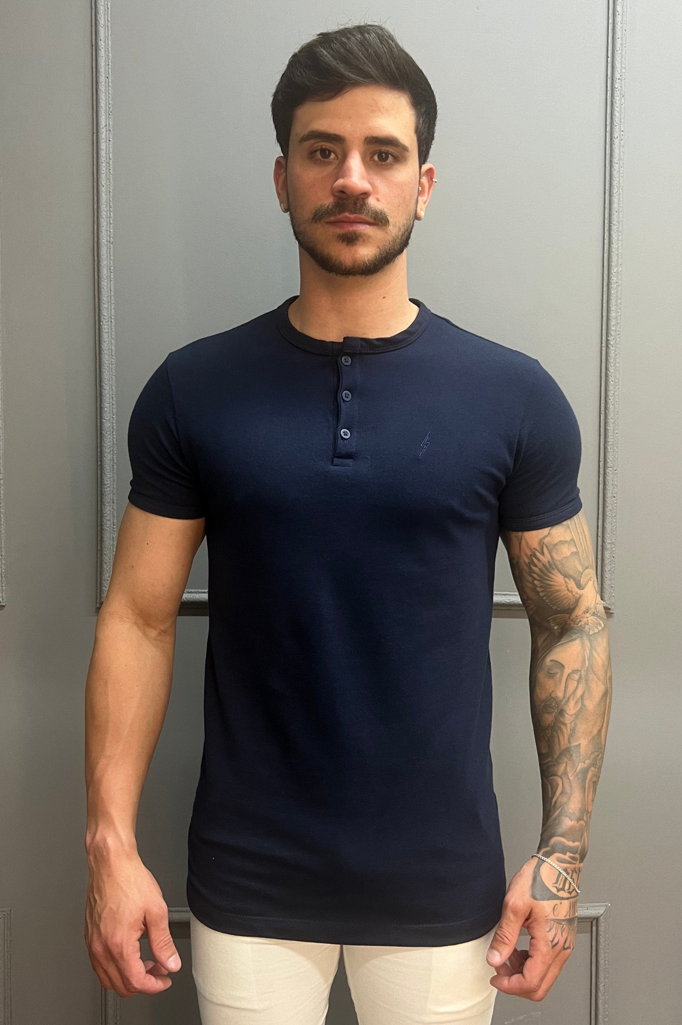 Camisa Gola Henley