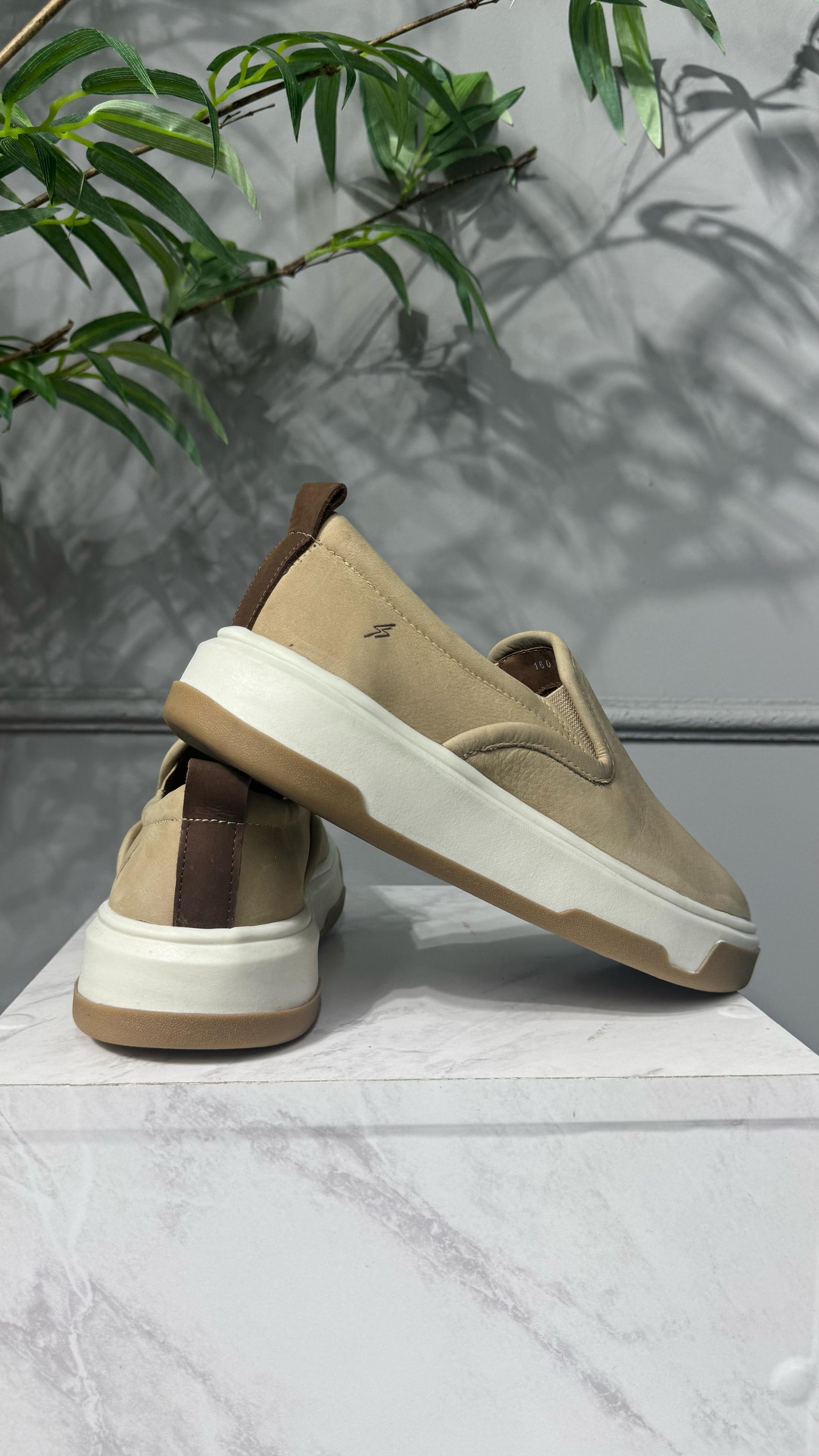 Calçado Sneaker Mancinne