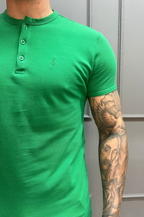 Camisa Gola Henley Verde Esmeralda