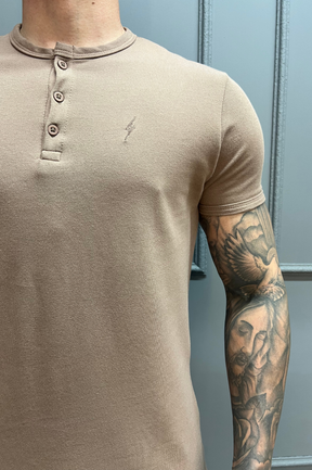 Camisa Gola Henley Bege