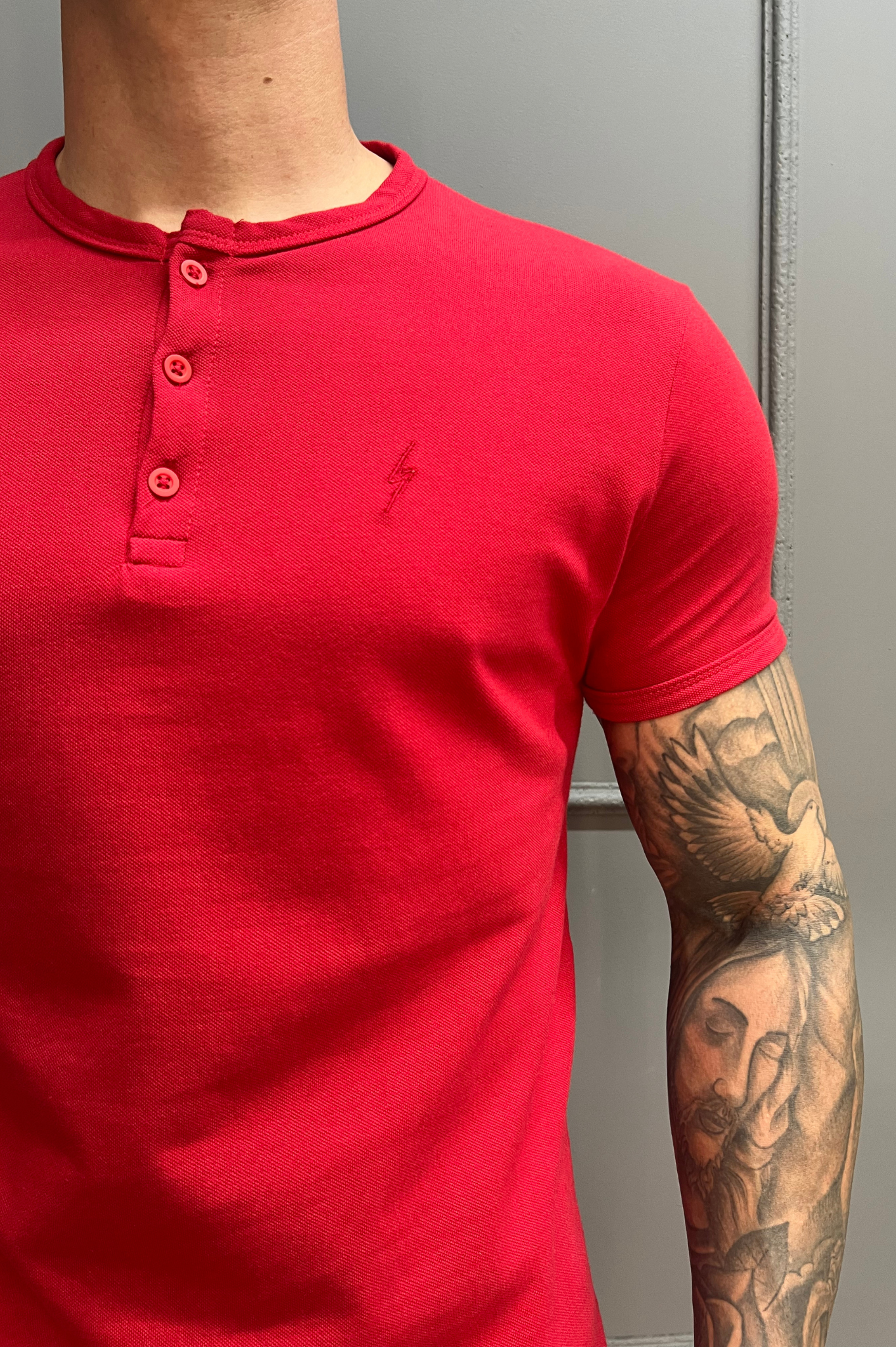 Camisa Gola Henley Vermelha