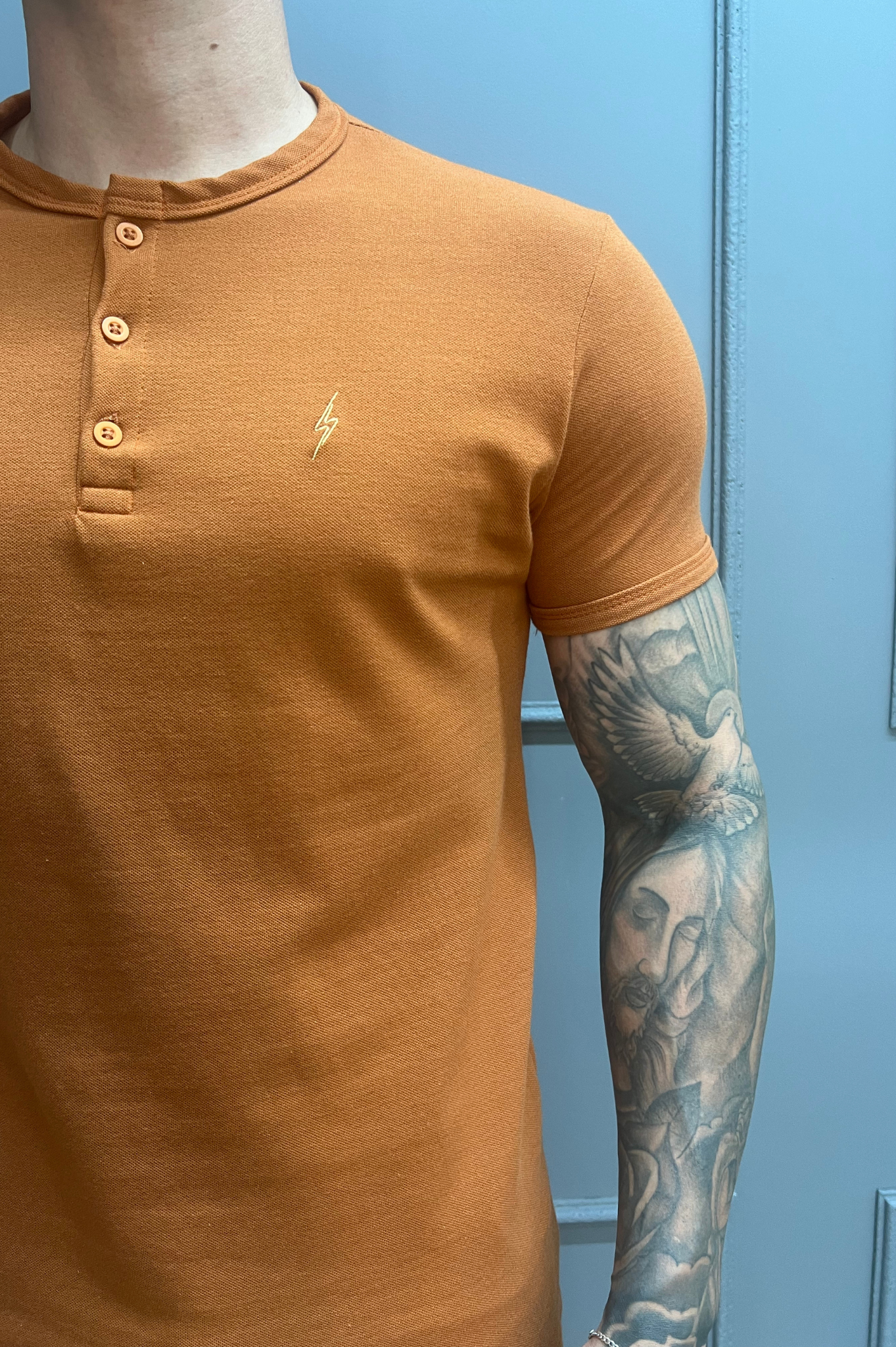 Camisa Gola Henley Laranja