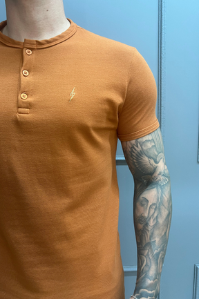 Camisa Gola Henley Laranja