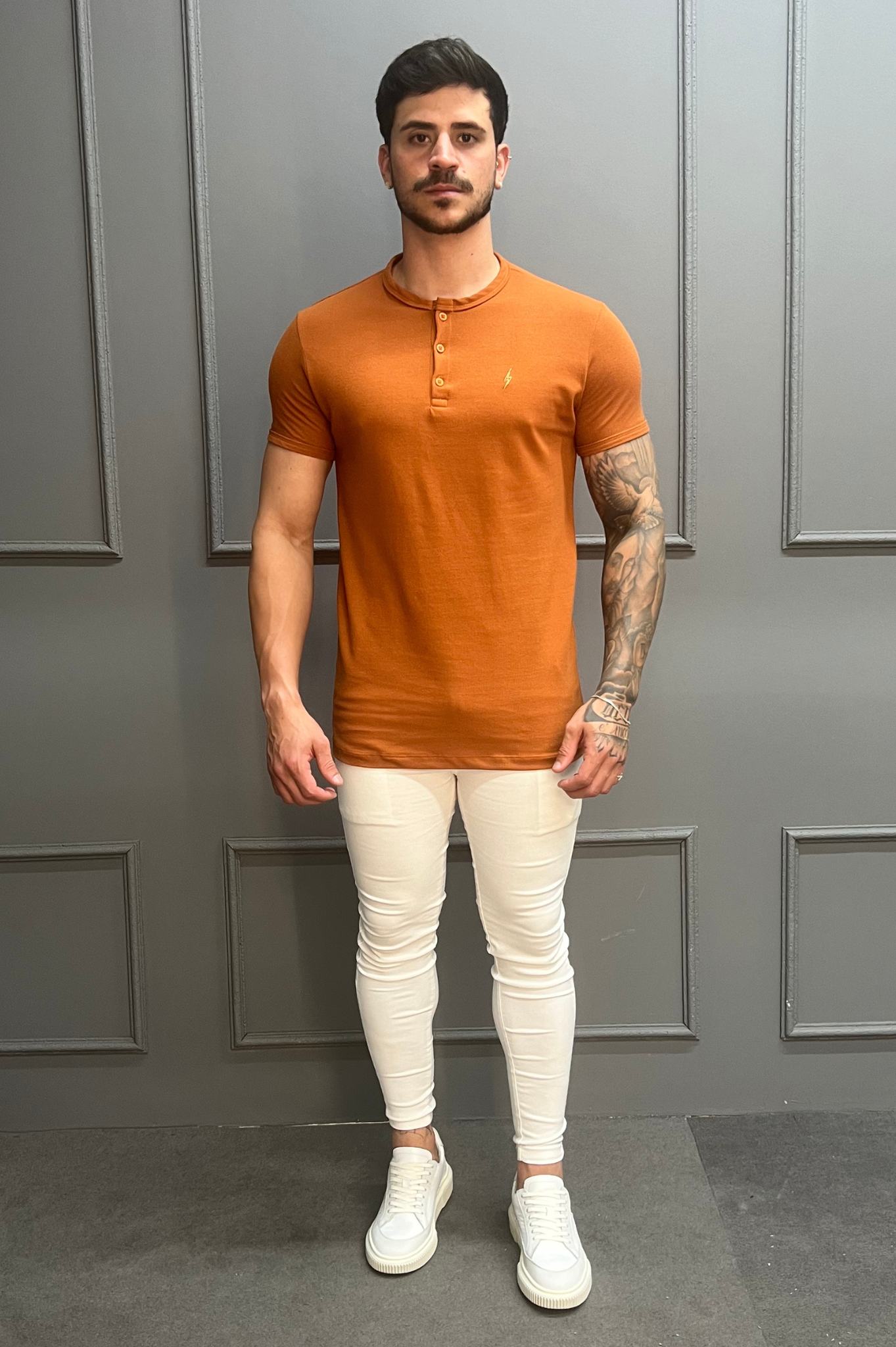 Camisa Gola Henley Laranja