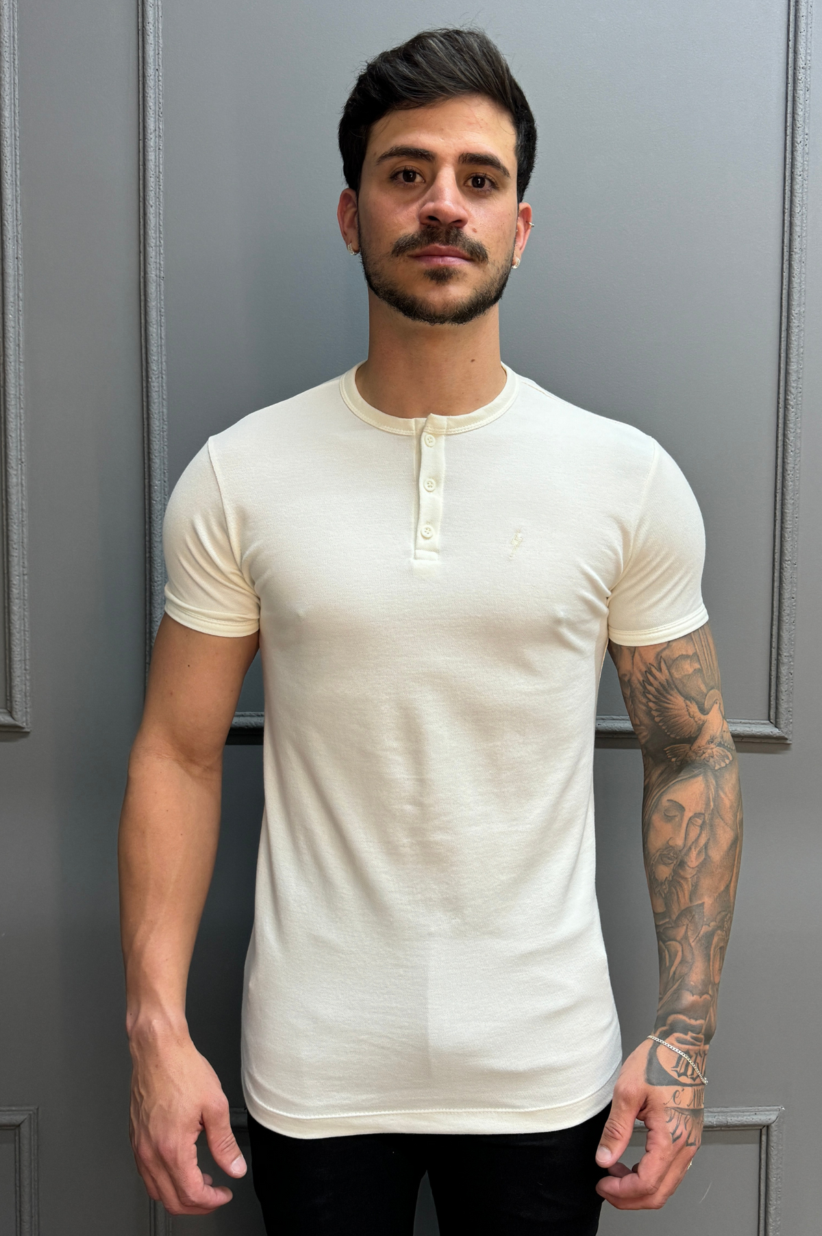 Camisa Gola Henley Branca