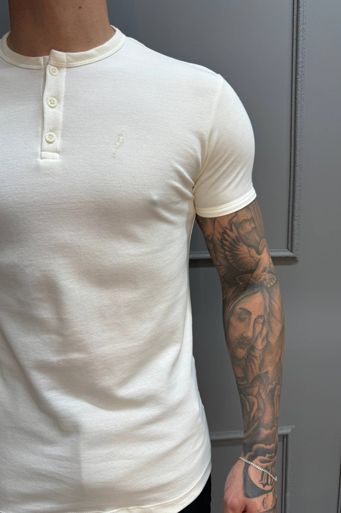 Camisa Gola Henley Branca