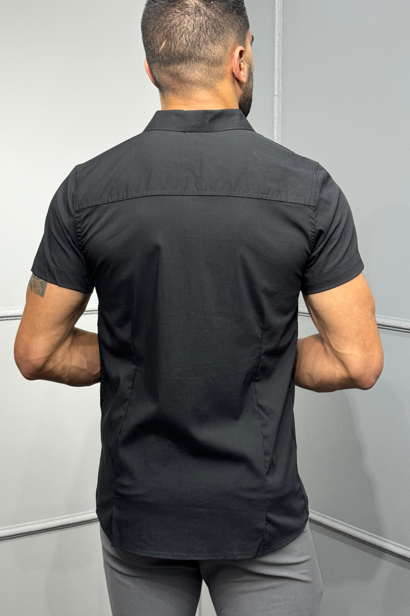 Camisa Social Manga Curta Zeus Preta