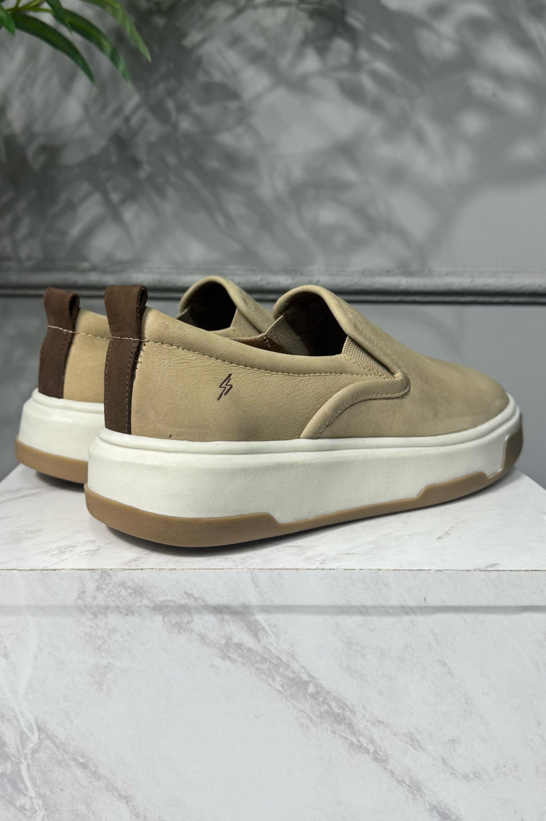 Calçado Sneaker Mancinne