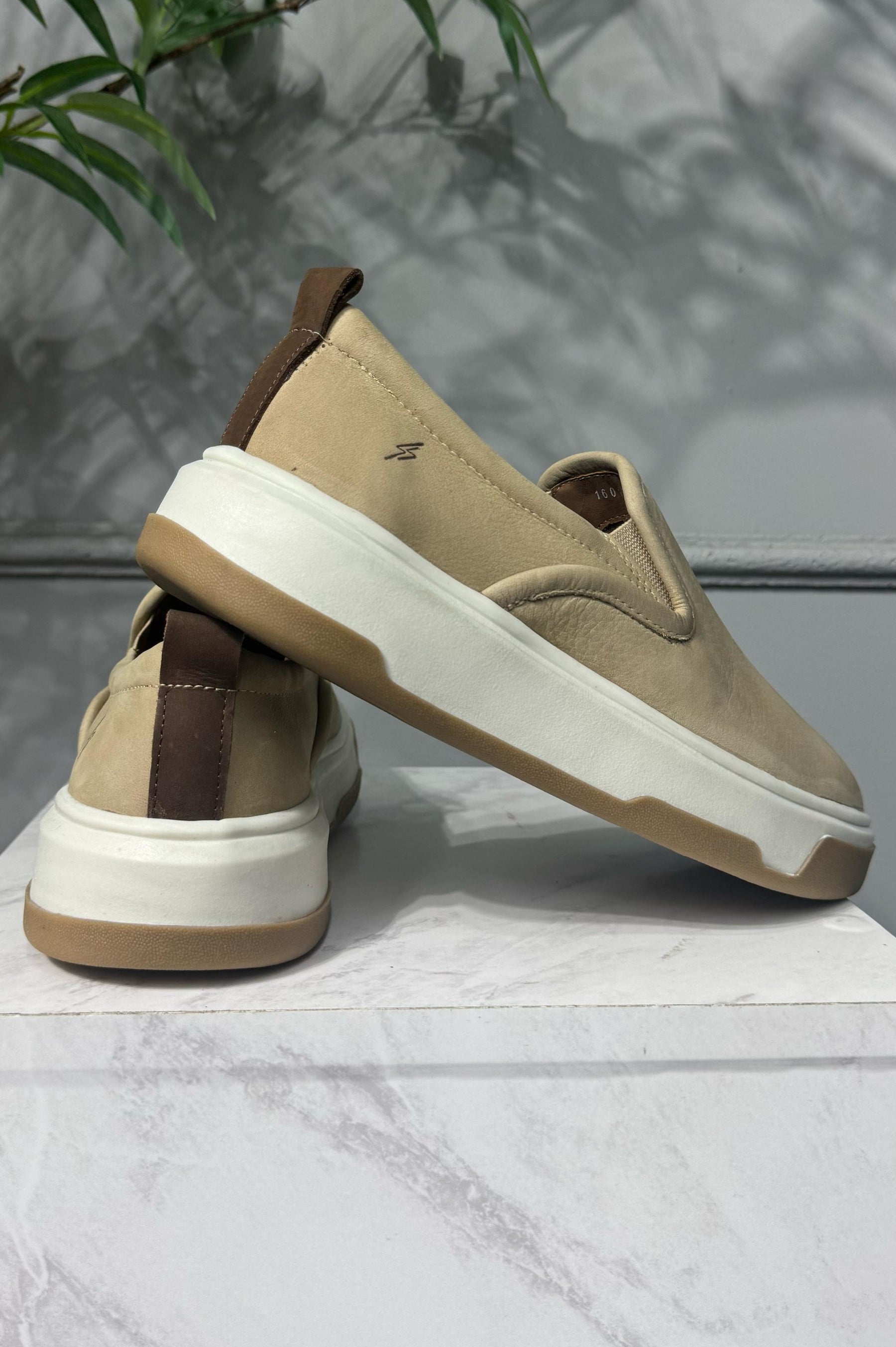 Calçado Sneaker Mancinne