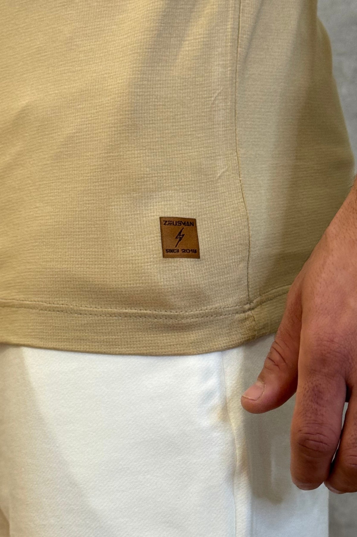 Camisa Recorte Desert Palha Zeus