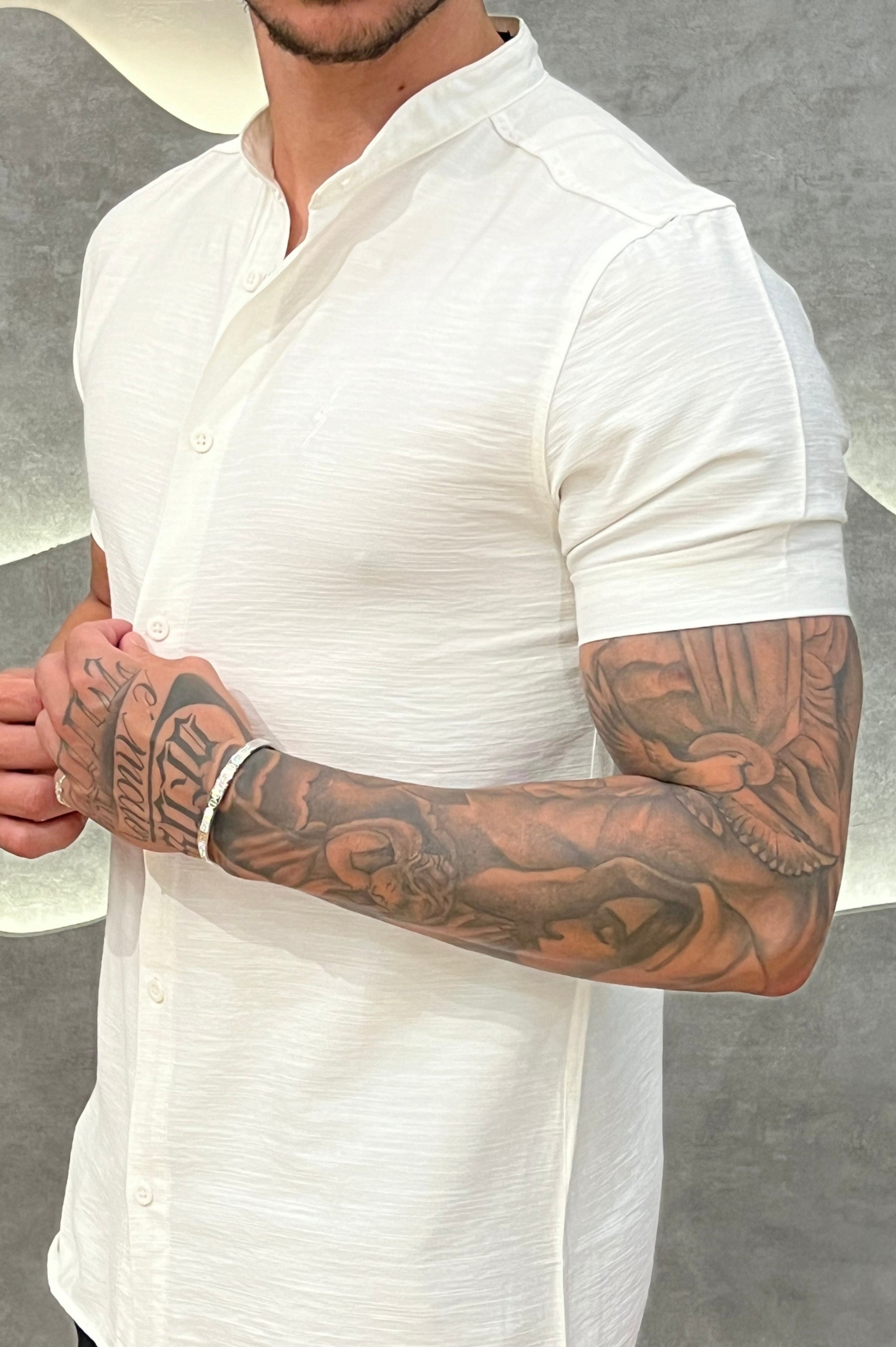 Camisa Viscolinho Branca Gola Padre Zeus