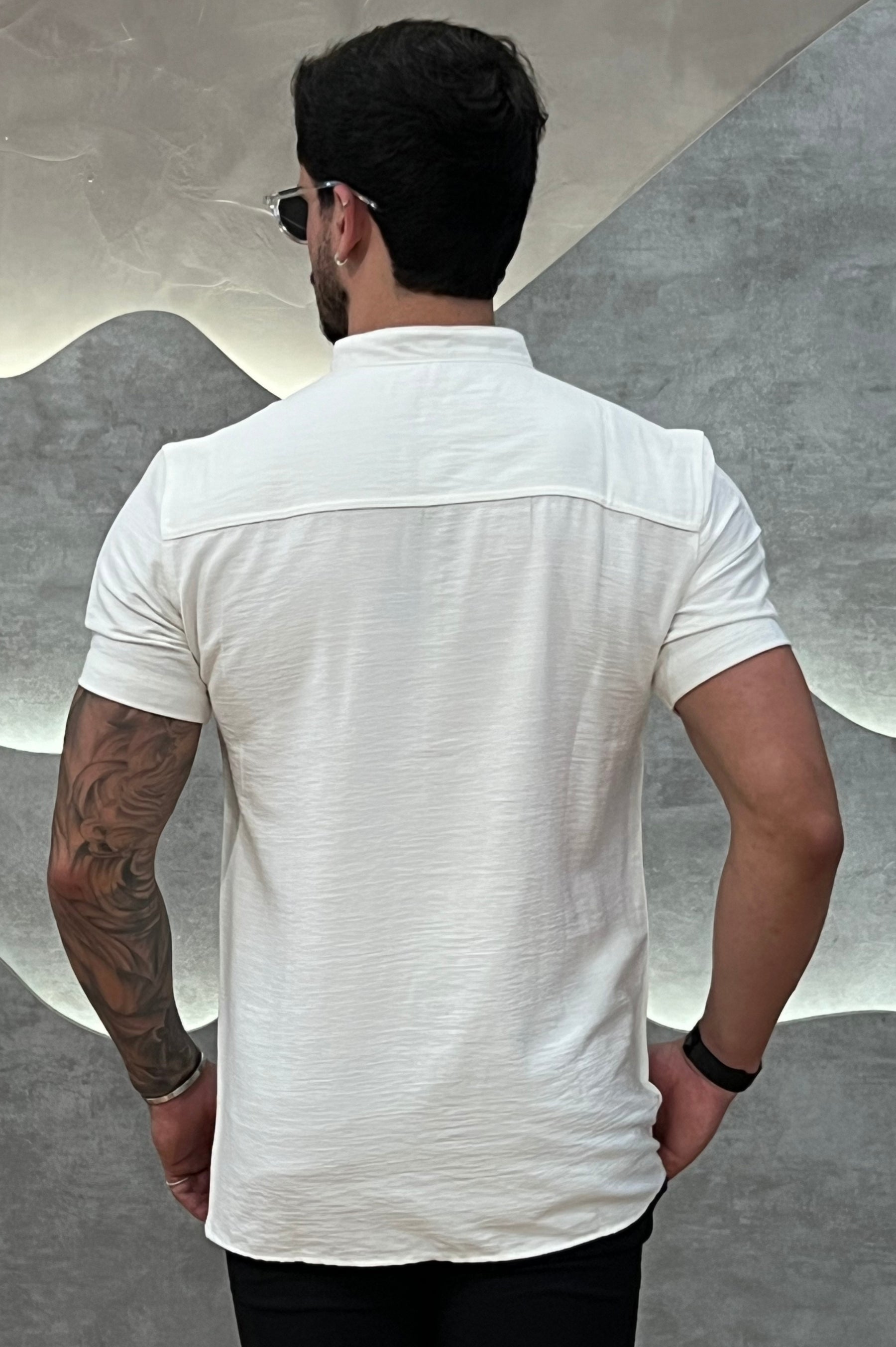 Camisa Viscolinho Branca Gola Padre Zeus