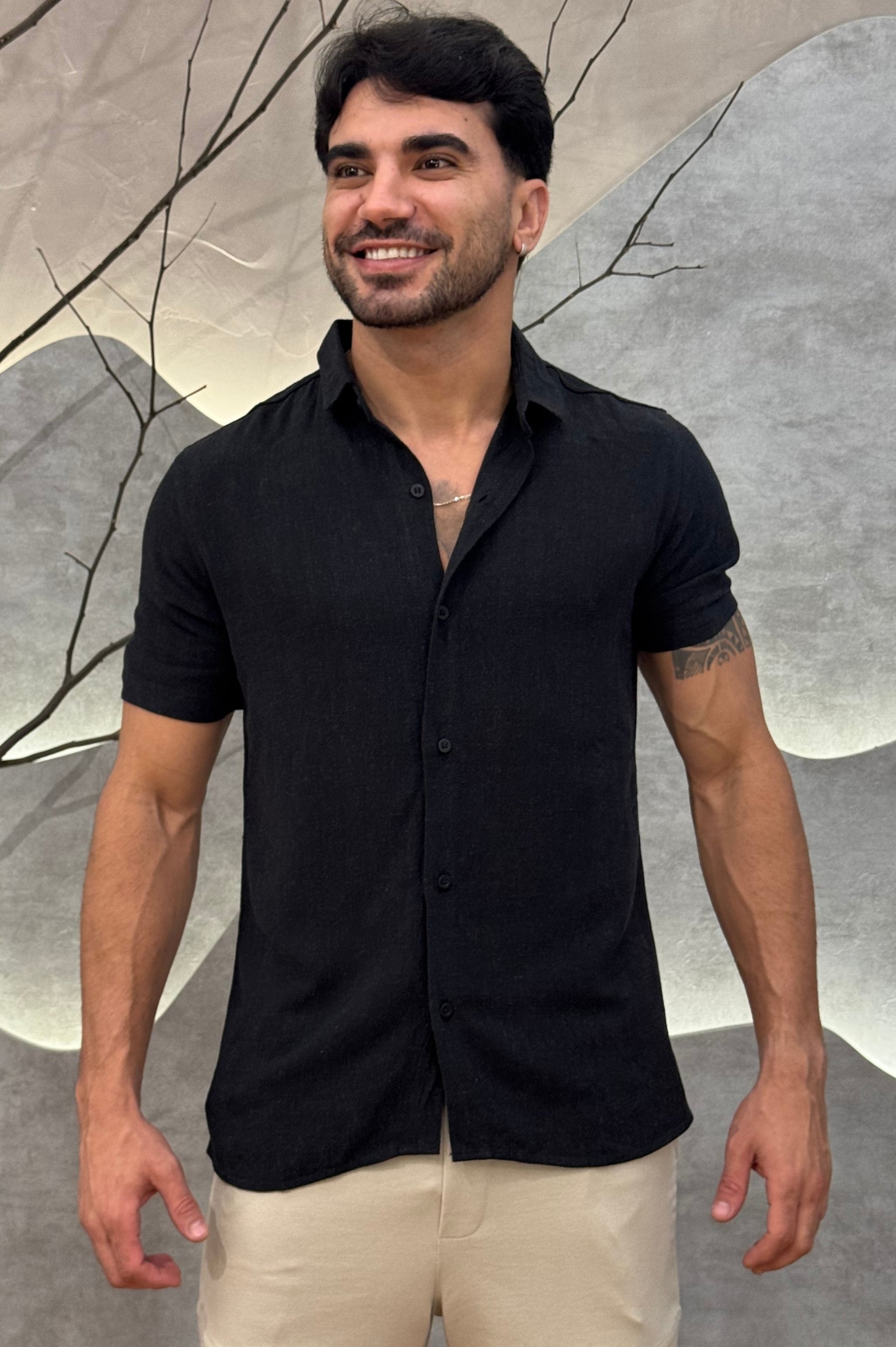 Camisa Viscolinho Manga Curta Preta Zeus