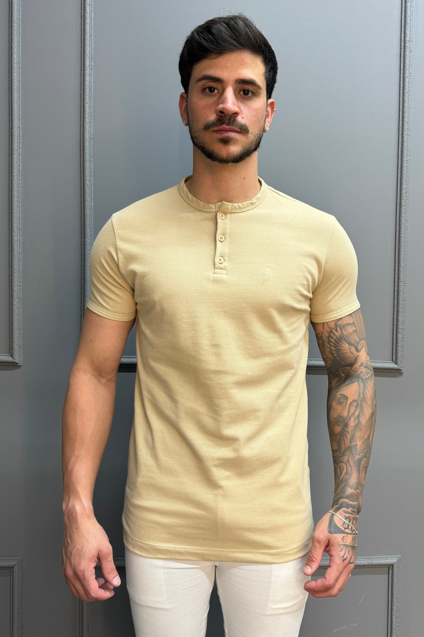 Camisa Gola Henley