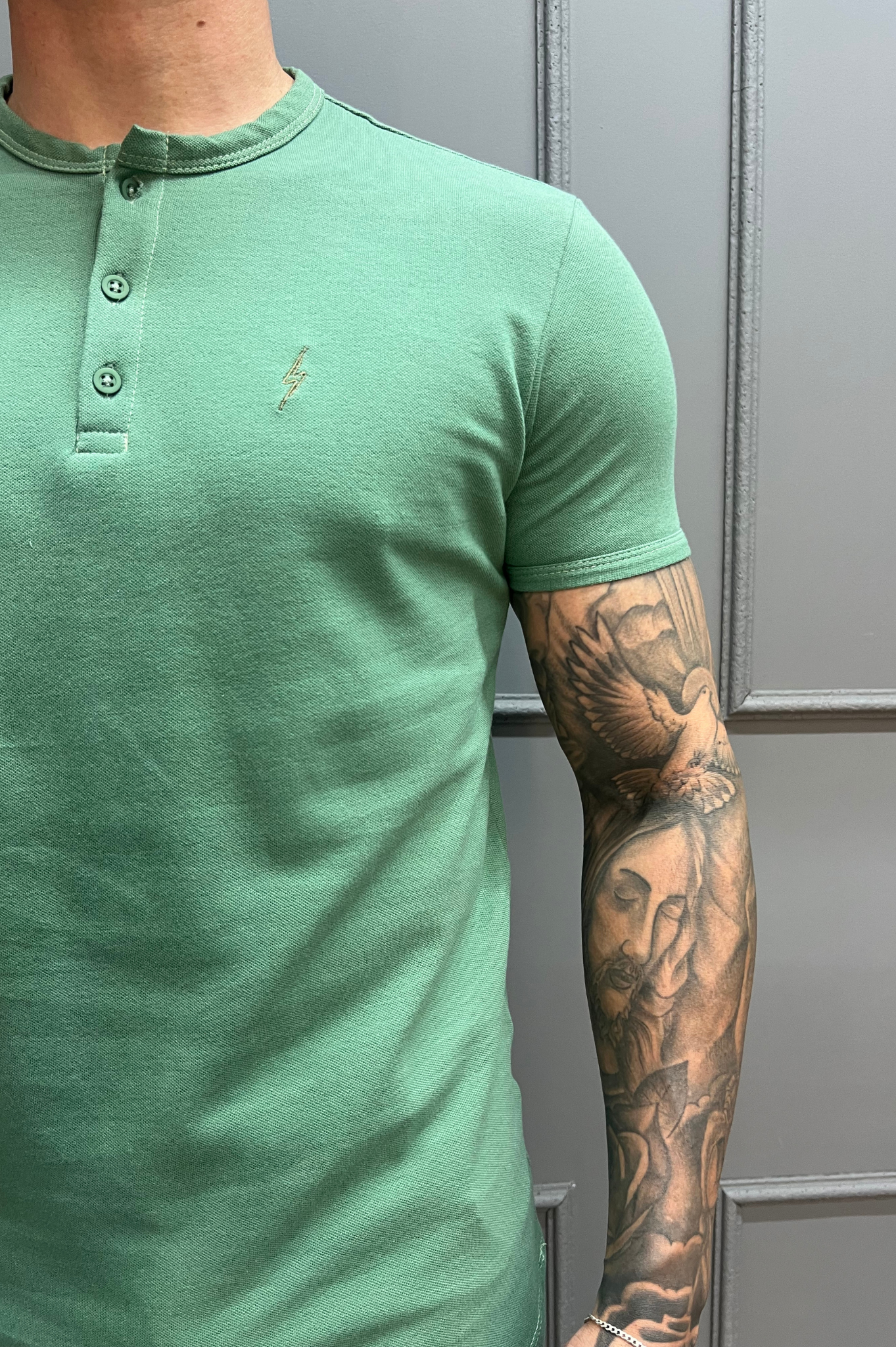 Camisa Gola Henley
