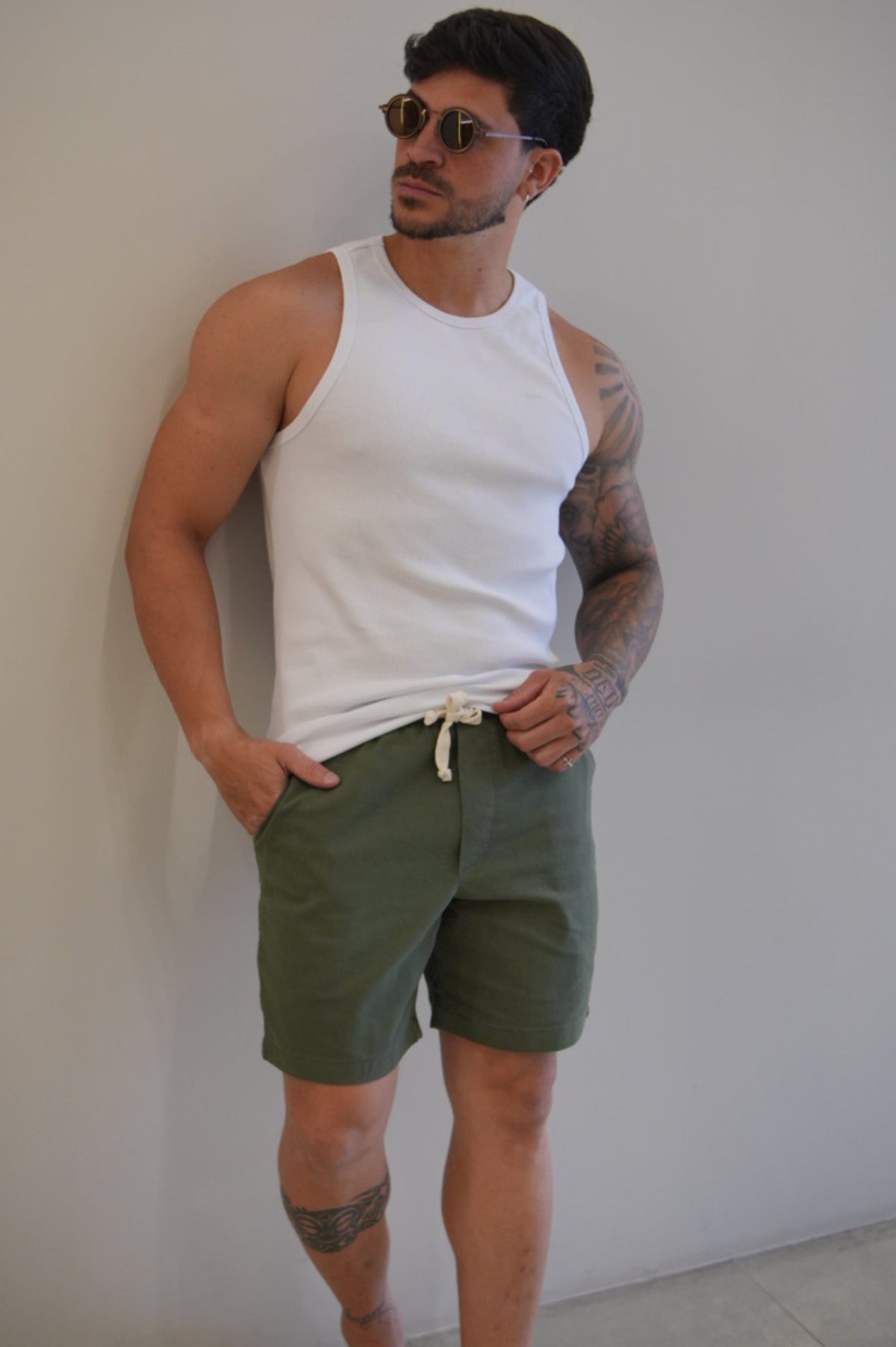 Short em Sarja Mauricinho Zeus Verde Militar