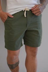 Short em Sarja Mauricinho Zeus Verde Militar