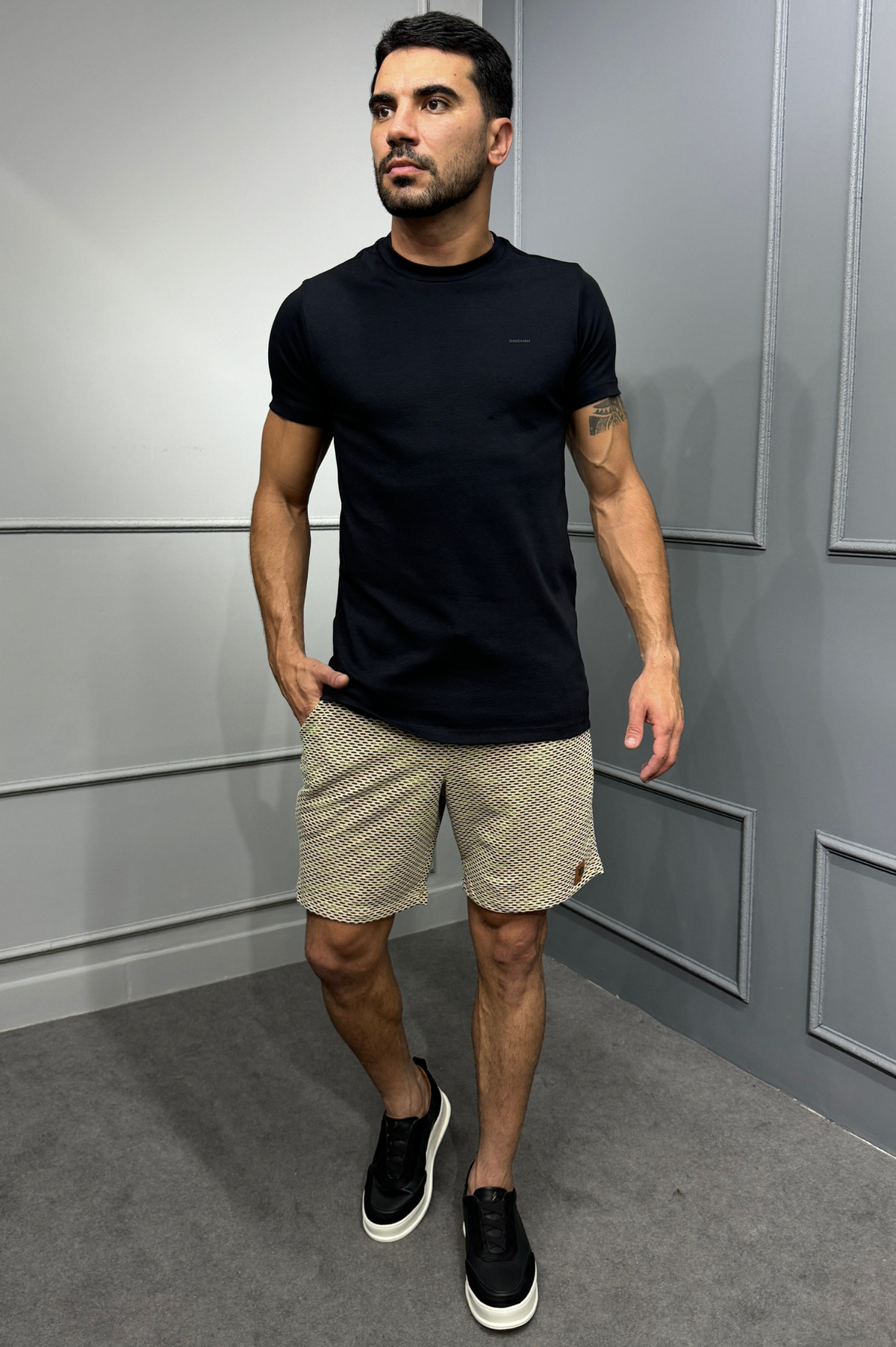 Short Futurista Zeus