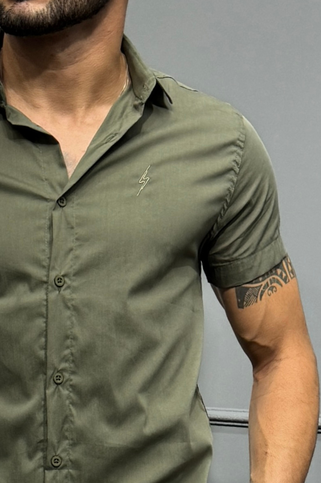 Camisa Social Manga Curta Zeus Verde